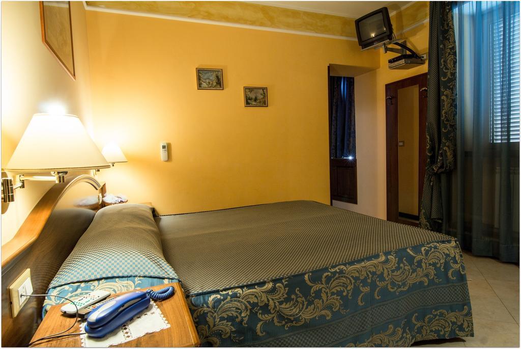 B&B Degli Amici Ciampino Zimmer foto