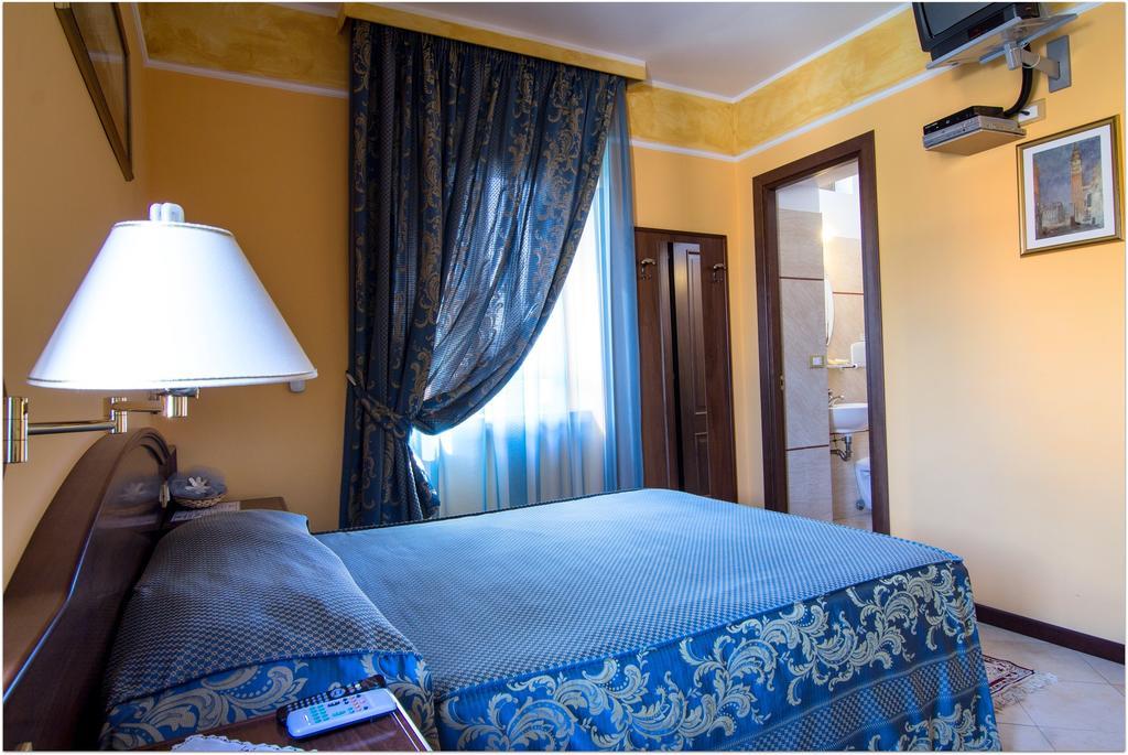 B&B Degli Amici Ciampino Zimmer foto